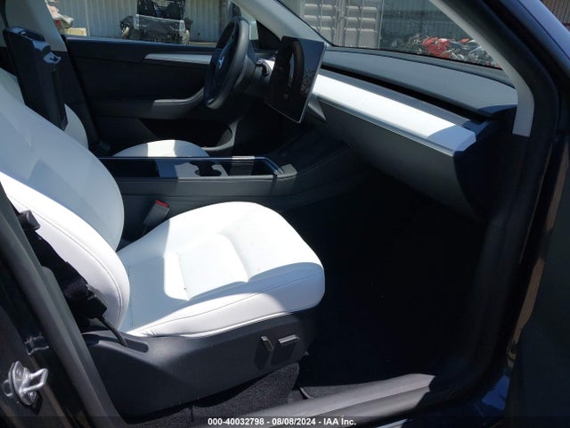 2023 TESLA MODEL Y 7SAYGAEE1PF847715 Photo 4