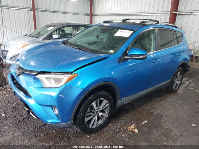 Toyota Rav4 Adventure/xle 2018 2T3RFREV7JW705678 Image 2