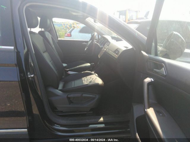 3VV3B7AX4JM087364 Volkswagen Tiguan 2.0t Se/2.0t Sel