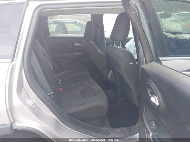 1C4PJMCX3KD137781 Jeep Cherokee Latitude 4x4