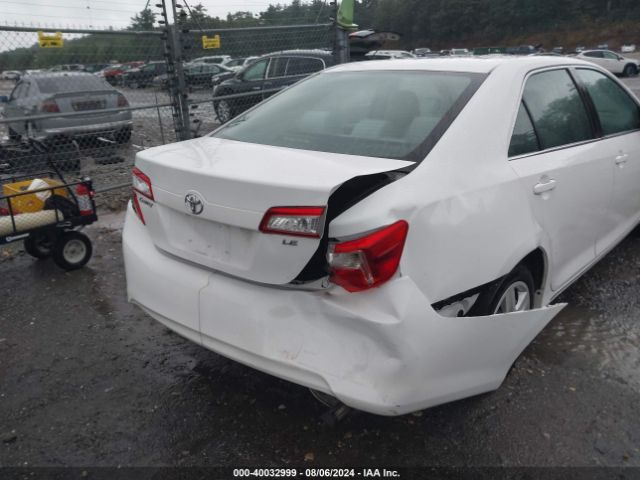 4T4BF1FK5ER380668 Toyota CAMRY LE