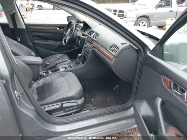 1VWAS7A39EC076304 Volkswagen Passat 1.8t Wolfsburg Edition