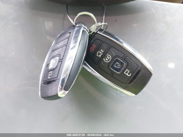 5LMCJ3C94HUL34339 Lincoln Mkc Reserve