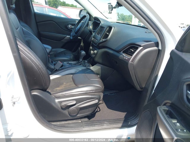 1C4PJMLX6KD318230 Jeep Cherokee Latitude Plus 4x4