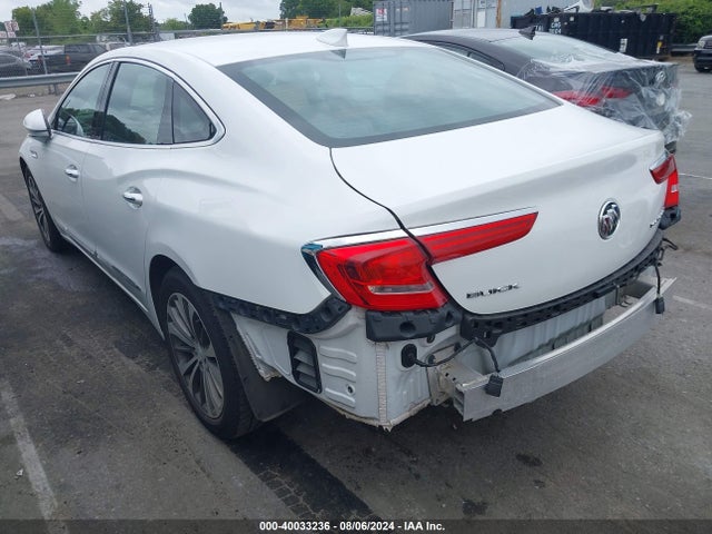1G4ZR5SS4HU130498 Buick Lacrosse Premium