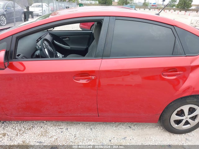 Toyota Prius Two 2015 JTDKN3DU6F1965683 Image 14