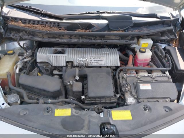 JTDZN3EU3E3328508 Toyota Prius V Three