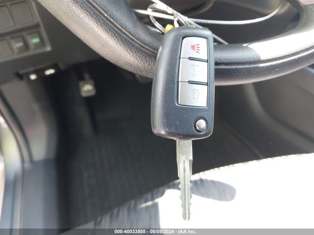 Nissan ROGUE S 2017 KNMAT2MT3HP616046 Image 11