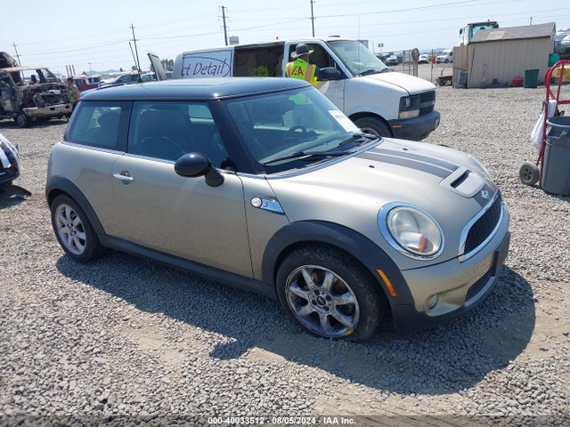 2010 MINI COOPER S WMWMF7C58ATX42448 Photo 0