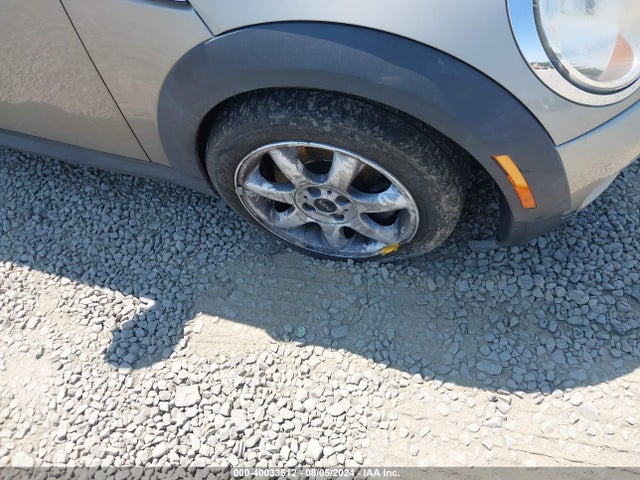 2010 MINI COOPER S WMWMF7C58ATX42448 Photo 5