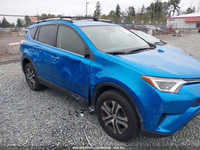 Toyota RAV4 LE 2018 JTMBFREV5JJ731325 Image 6