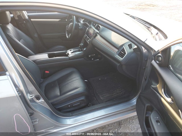 Honda Civic Touring 2016 19XFC1F90GE040979 Image 5