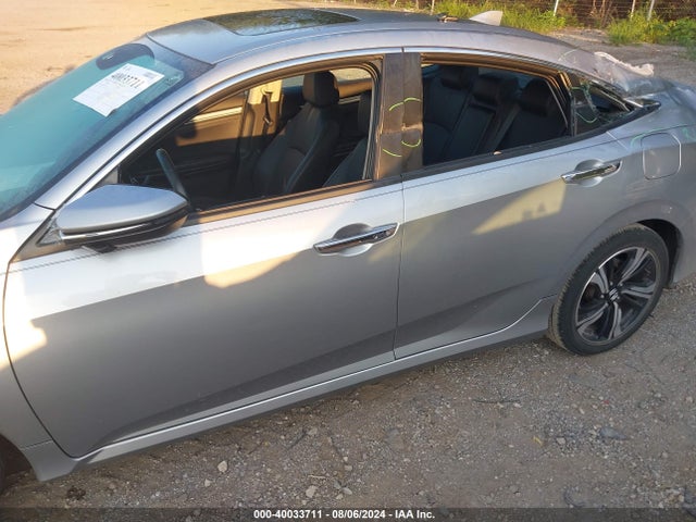 Honda Civic Touring 2016 19XFC1F90GE040979 Image 6