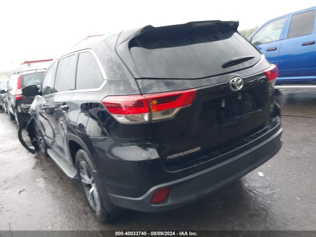 Toyota Highlander Le 2019 5TDZZRFH4KS323627 Image 3