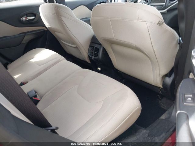 1C4PJMCS7FW749772 Jeep Cherokee Latitude