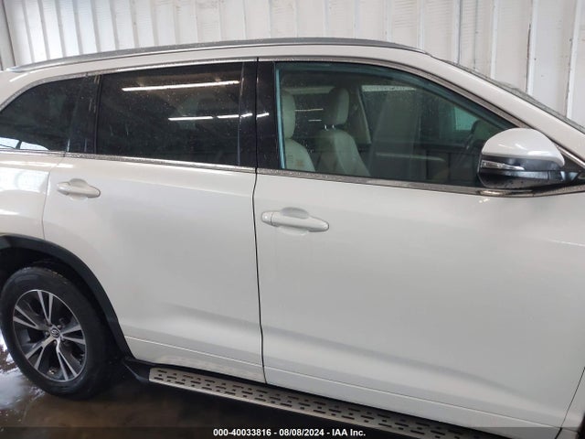 Toyota Highlander Xle V6 2016 5TDJKRFH3GS243678 Image 13