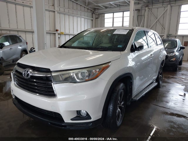 Toyota Highlander Xle V6 2016 5TDJKRFH3GS243678 Image 2