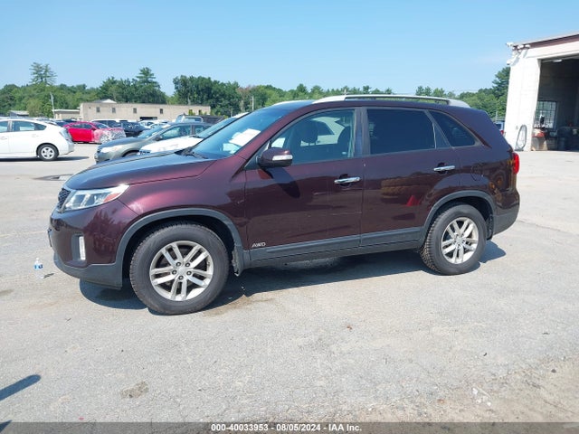 KIA SORENTO LX 2015 5XYKTDA6XFG652864 Image 2