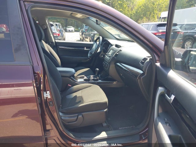 KIA SORENTO LX 2015 5XYKTDA6XFG652864 Image 5