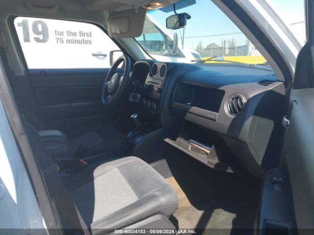 1C4NJPBA8GD528194 Jeep Patriot Sport
