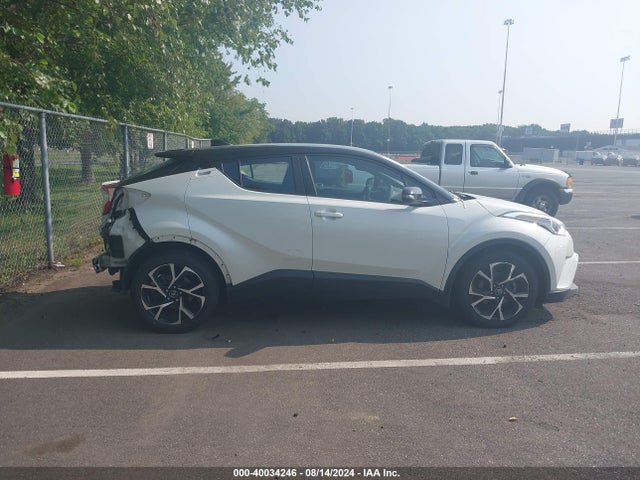 Toyota C-HR XLE 2019 NMTKHMBX9KR096129 Image 13