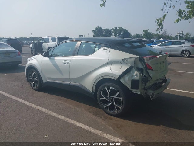 Toyota C-HR XLE 2019 NMTKHMBX9KR096129 Image 3