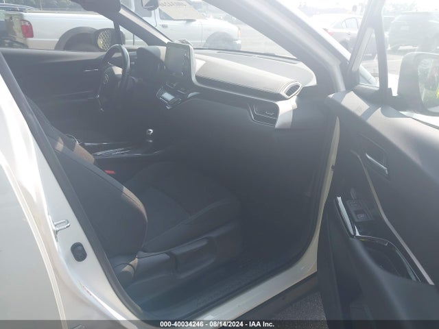 Toyota C-HR XLE 2019 NMTKHMBX9KR096129 Image 5