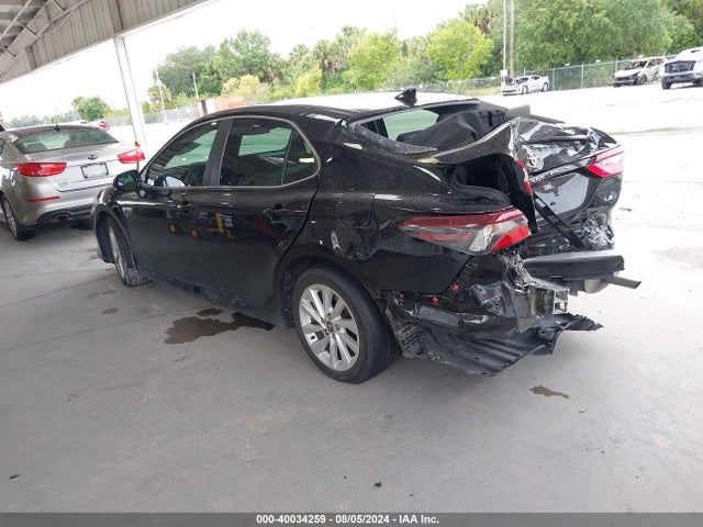 Toyota CAMRY LE 2022 4T1C11AK1NU706499 Image 3