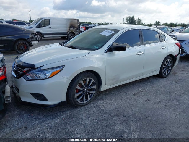 Nissan Altima 2.5 Sv 2017 1N4AL3AP7HC202049 Image 2
