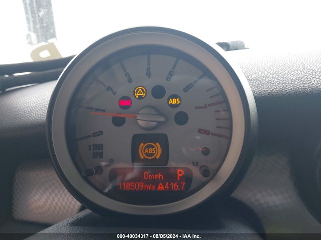 2009 MINI COOPER S CLUBMAN WMWMM33549TP92452 Photo 6