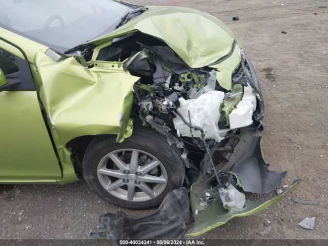 JTDKDTB39G1130367 Toyota Prius C Four