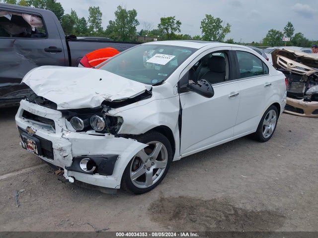 Chevrolet Sonic Ltz Auto 2014 1G1JE5SB4E4239013 Image 2