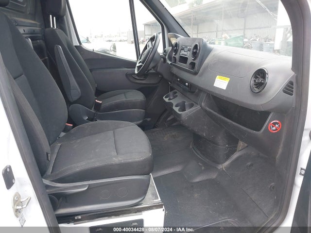 W1W4DBHY3MT053781 Mercedes-Benz Sprinter 2500 Standard Roof I4 Diesel