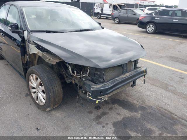 1VWAT7A30EC119781 Volkswagen Passat 1.8t Wolfsburg Edition