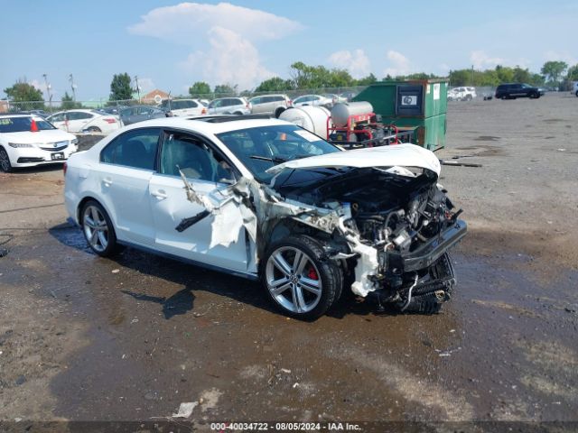 3VW5T7AJ2HM275548 auction archive image