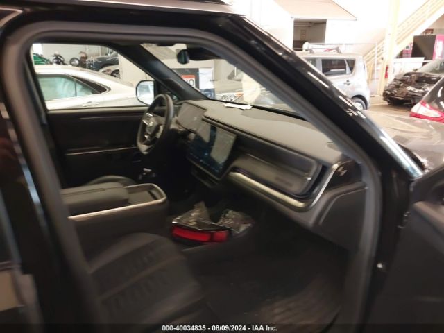 7PDSGABA5PN005376 Rivian R1s Adventure