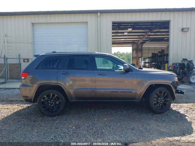 1C4RJEAG9MC570032 Jeep Grand Cherokee Laredo X 4x2
