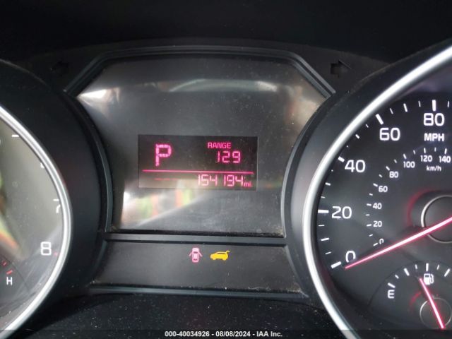 KNDMB5C15F6058429 KIA SEDONA LX