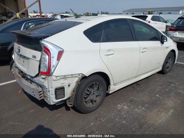 Toyota Prius Three 2014 JTDKN3DU6E1745264 Image 4