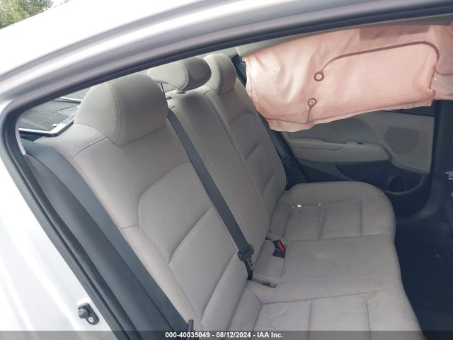KMHD84LF8JU523337 Hyundai ELANTRA SEL