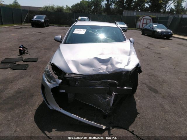 5NPD74LF9HH077176 Hyundai ELANTRA SE