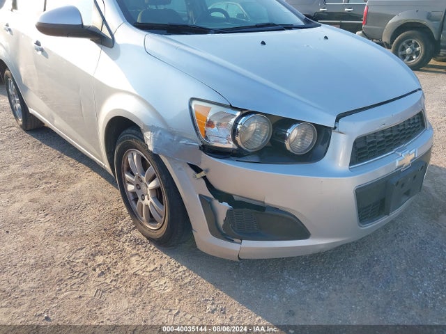 Chevrolet Sonic Lt Auto 2015 1G1JC5SH3F4220223 Image 13