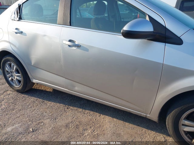 Chevrolet Sonic Lt Auto 2015 1G1JC5SH3F4220223 Image 14