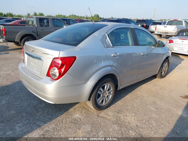 Chevrolet Sonic Lt Auto 2015 1G1JC5SH3F4220223 Image 4