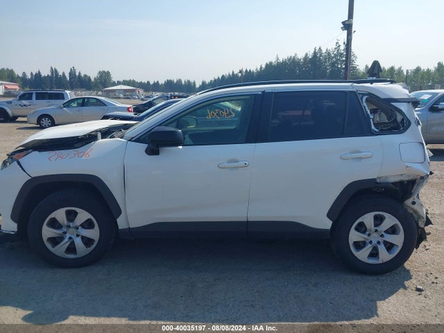 Toyota RAV4 LE 2019 JTMF1RFV1KD520119 Image 14