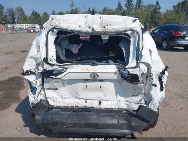 Toyota RAV4 LE 2019 JTMF1RFV1KD520119 Image 16