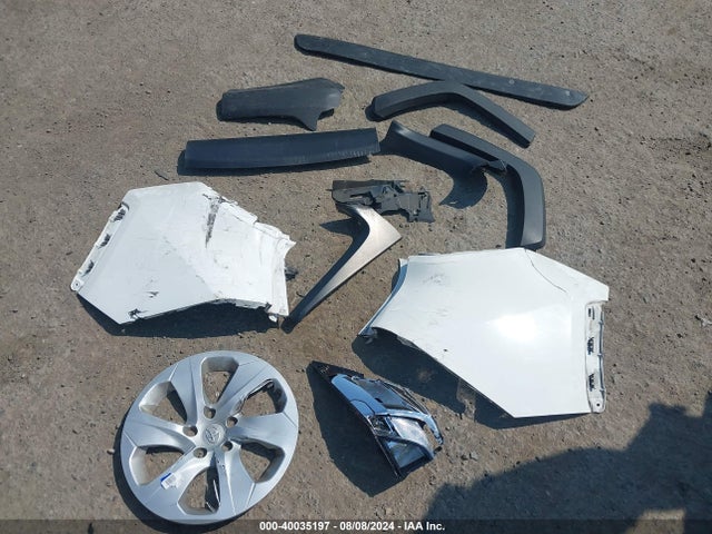 Toyota RAV4 LE 2019 JTMF1RFV1KD520119 Image 11