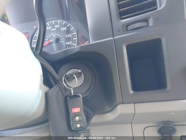 1N6BF0KY6FN802006 Nissan Nv Cargo Nv2500 Hd Sv V6