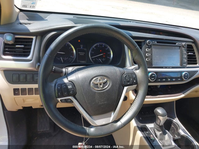 Toyota Highlander Xle V6 2016 5TDKKRFHXGS167445 Image 19
