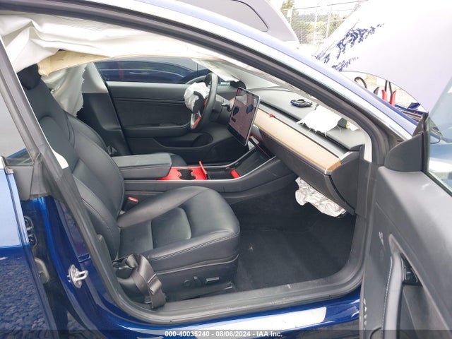 Tesla Model 3 Long Range/mid Range 2018 5YJ3E1EA5JF033410 Image 5